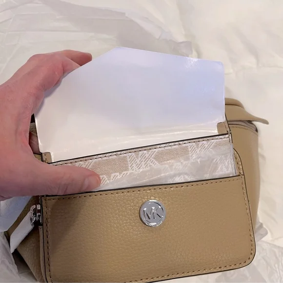 MICHAEL KORS Maisie 2-in-1 Sling Pack Waist Pack Pebbled Leather Camel, NWT - Picture 11 of 12